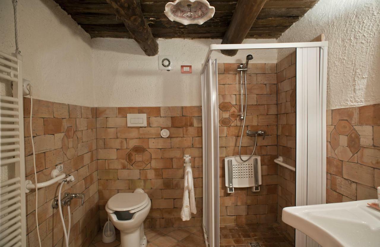 Отель Residenza D'Epoca Borgodifiume Фьюмефреддо-Бруцио Экстерьер фото
