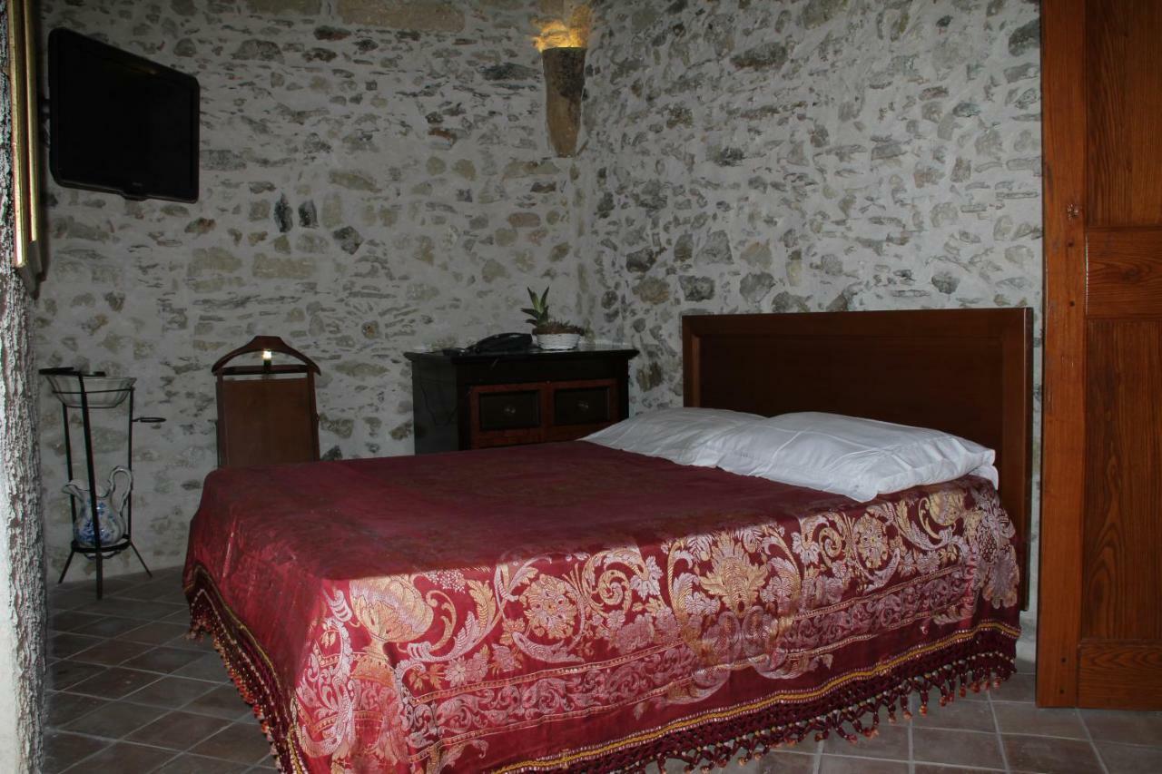Отель Residenza D'Epoca Borgodifiume Фьюмефреддо-Бруцио Экстерьер фото